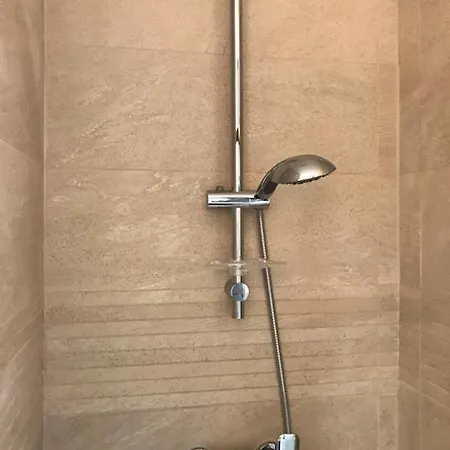 Cozy Hypercentre アパート